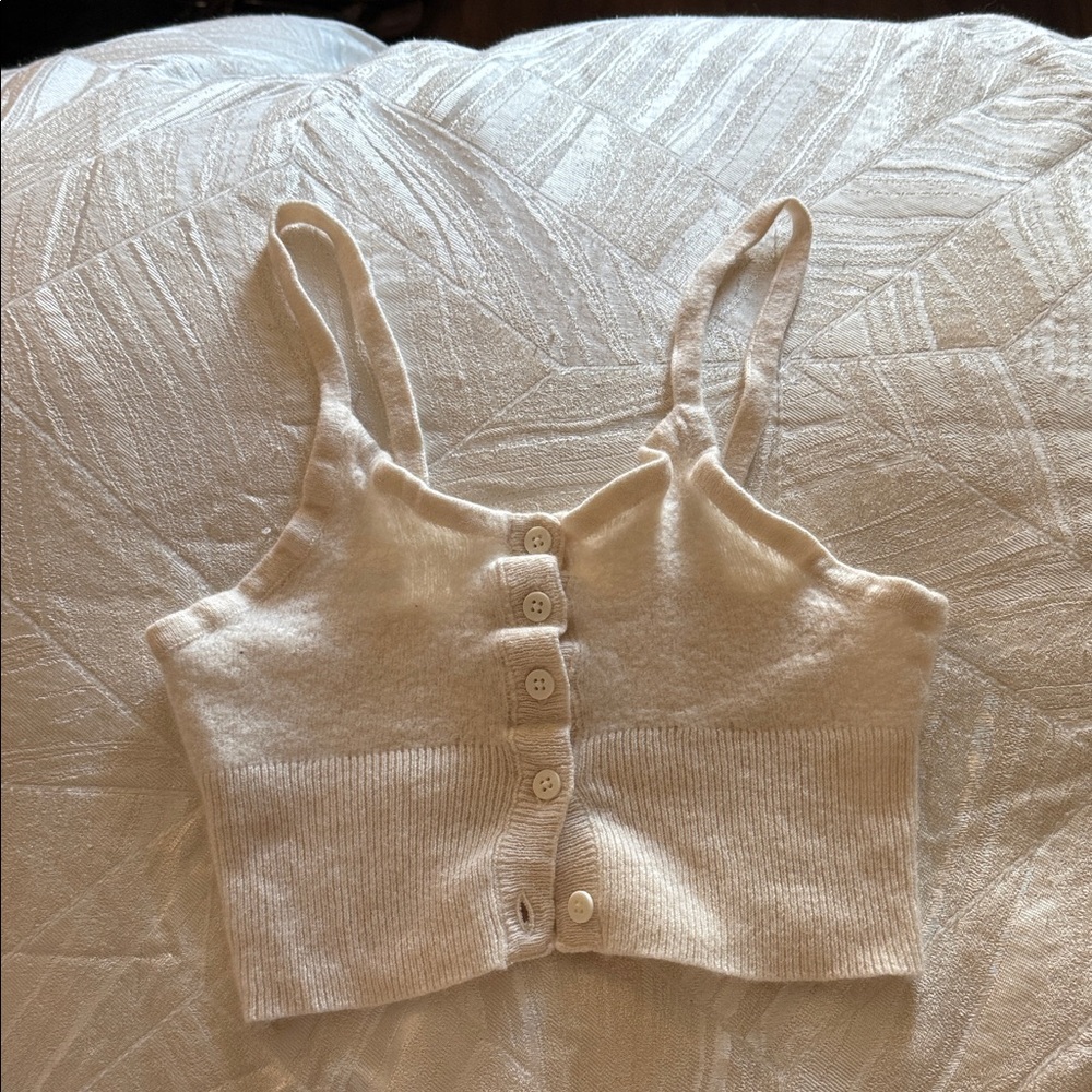 ALO Yoga Cream Button-Up Crop Top